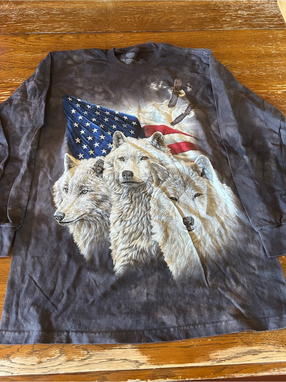 The Mountain wolf Long Sleeve